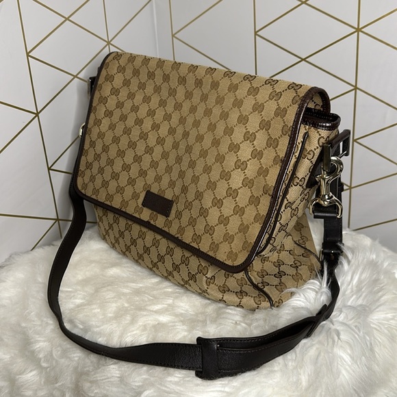 💯Authentic Gucci Canvas Messenger Bag🍀 - Picture 16 of 17